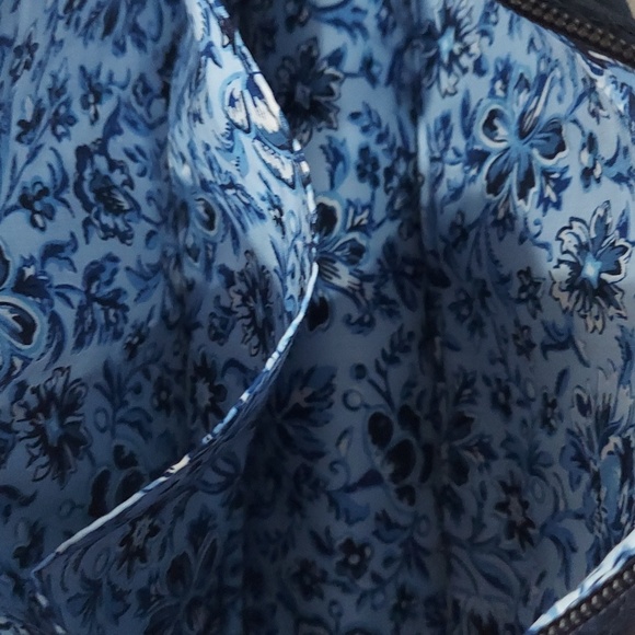 Vera Bradley Frannie Crescent Crossbody Bag in Microfiber navy blue - Picture 4 of 4